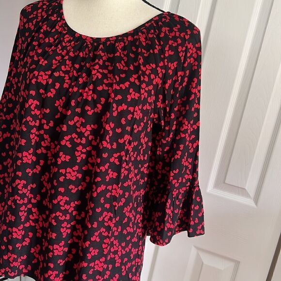 Michael Kors Red Hearts Top - Picture 4 of 9